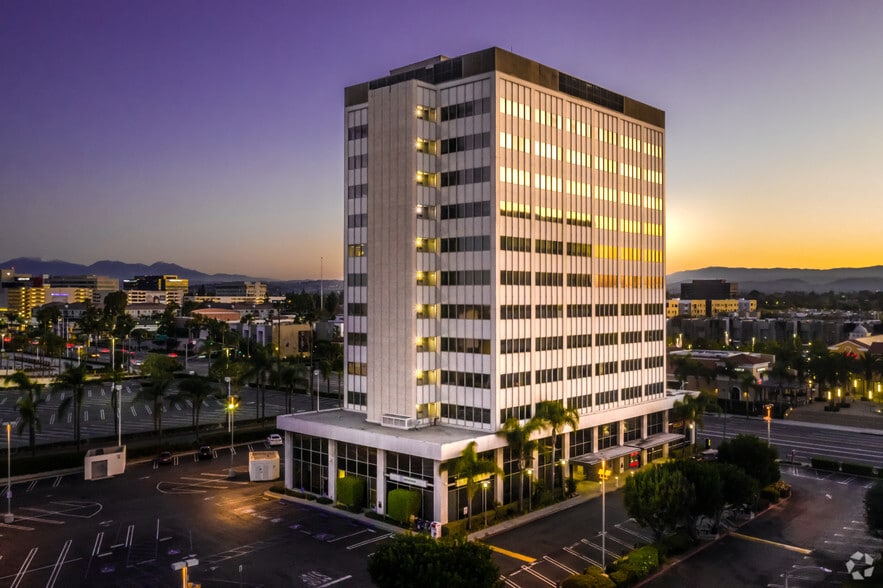 More Photos Of 2700 N Main St, Santa Ana Office For Lease