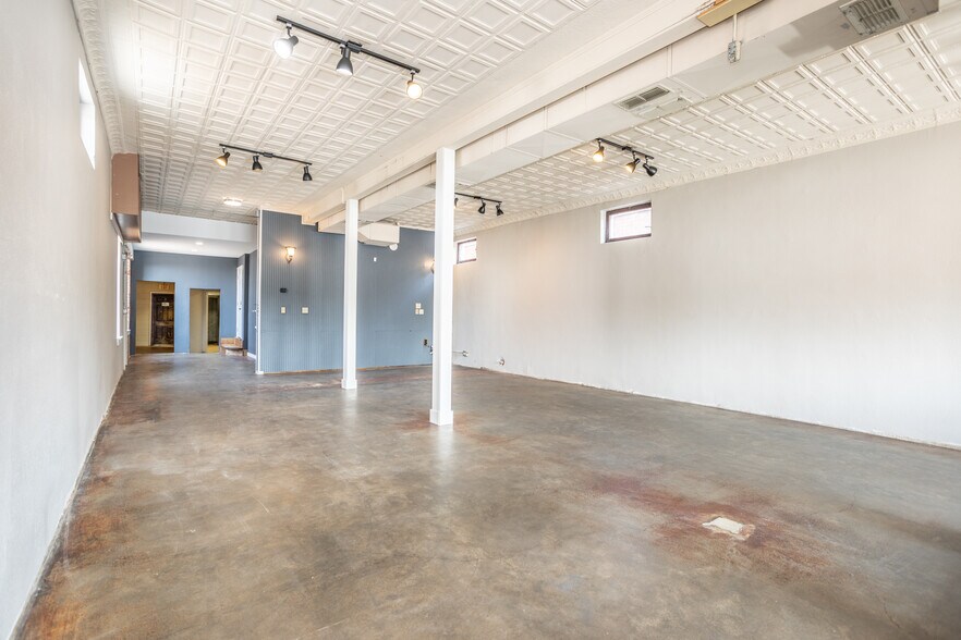 More Photos Of 113 N Main St, Muenster Restaurant For Sale