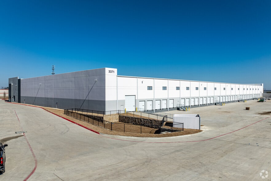 More Photos Of 3210 N Central Expy, McKinney Unknown For Lease