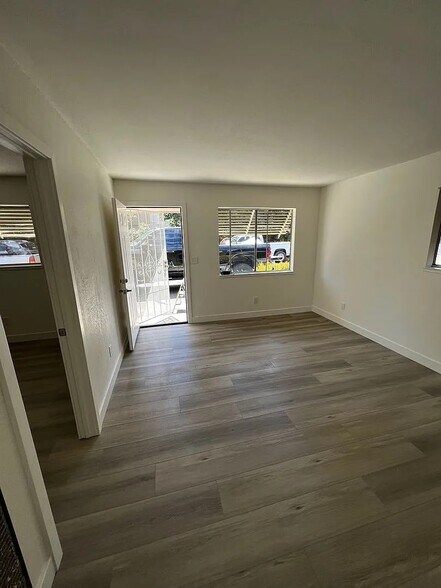 More Photos Of 1036 N Olive Ave, Turlock Apartments For Sale