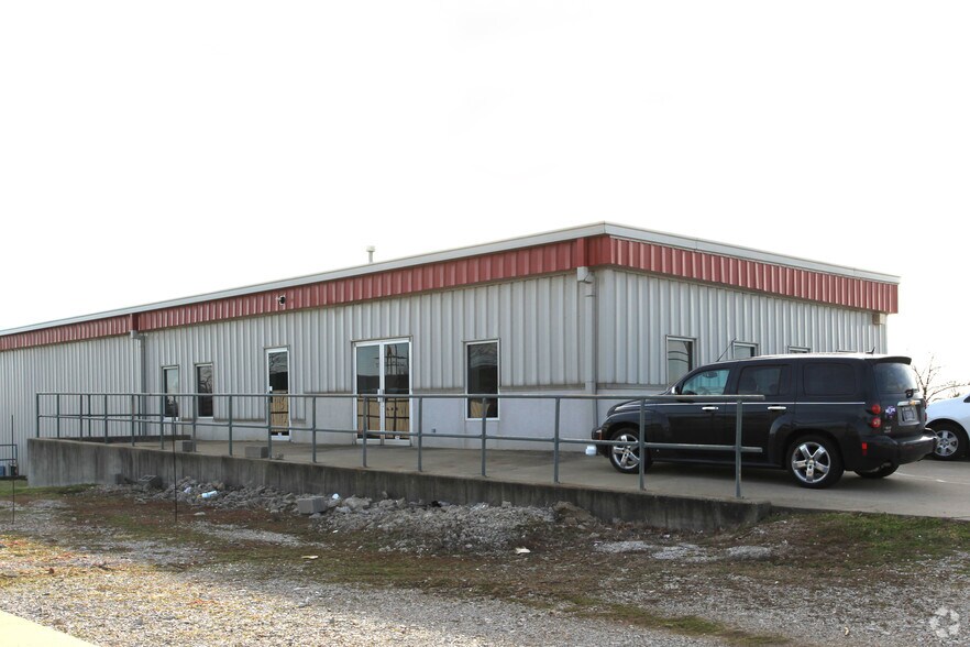 More Photos Of 6301 Old Boonville Hwy, Evansville Warehouse For Sale