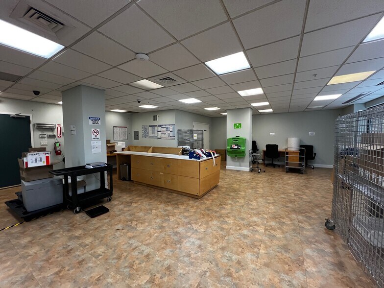 More Photos Of 100 Tower Dr, Edgewater Apartments For Lease