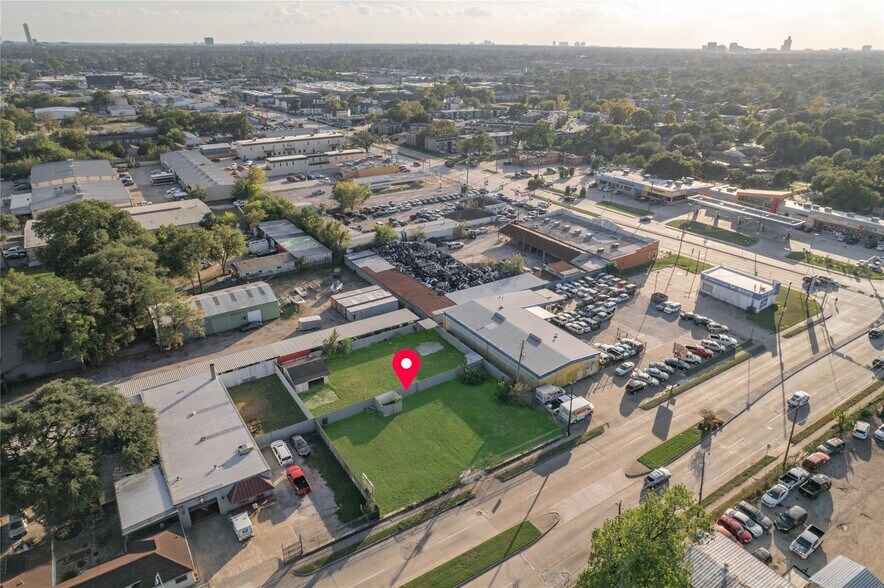 More Photos Of 7811 Hammerly Blvd, Houston Land For Sale