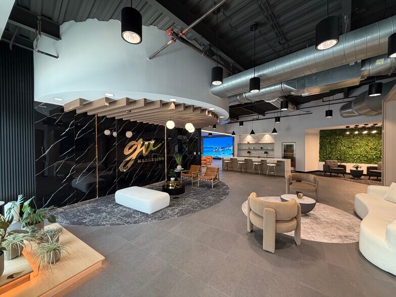 More Photos Of 429 S Keller Rd, Orlando Loft Creative Space For Lease
