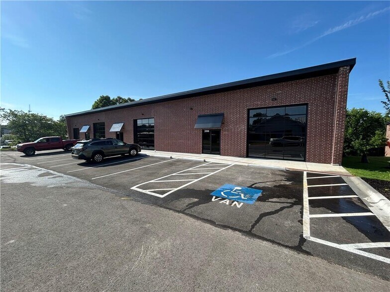 Primary Photo Of 2199 Main Dr, Fayetteville Flex For Lease