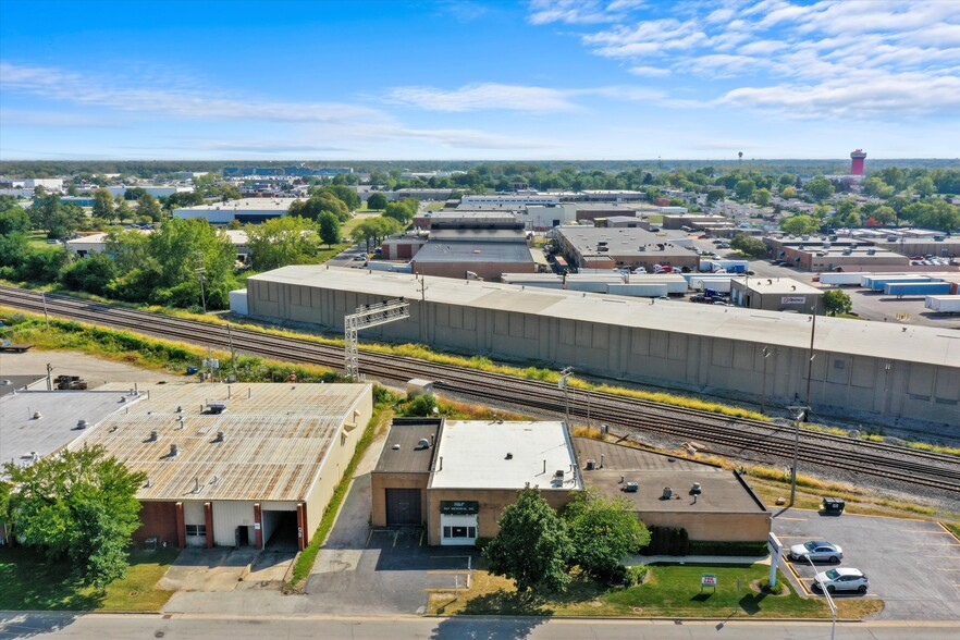 More Photos Of 4135 W 123rd St, Alsip Warehouse For Lease