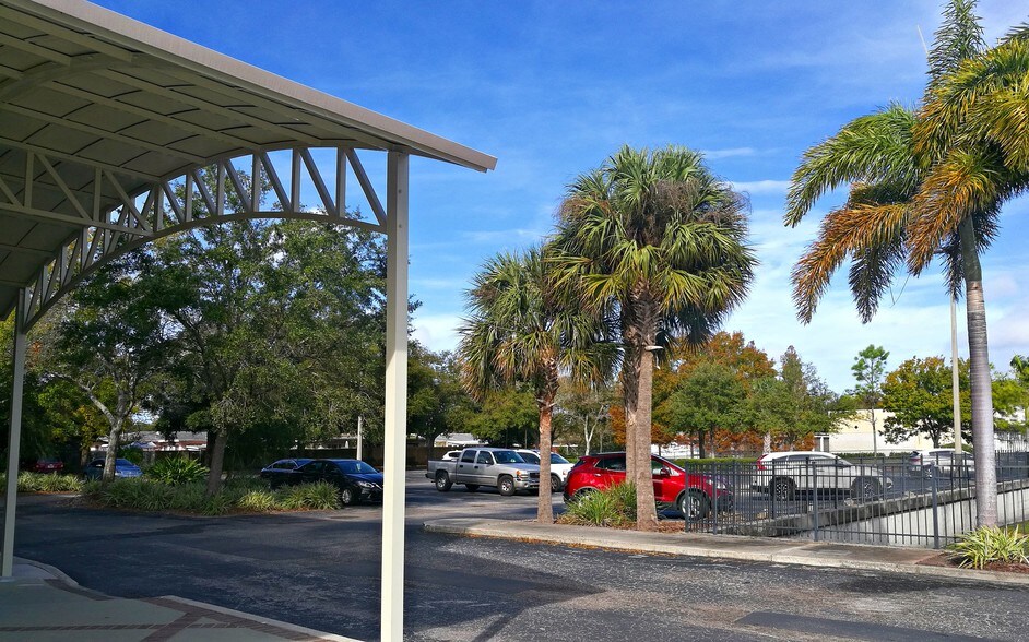 More Photos Of 11200 Seminole Blvd, Largo Medical For Lease