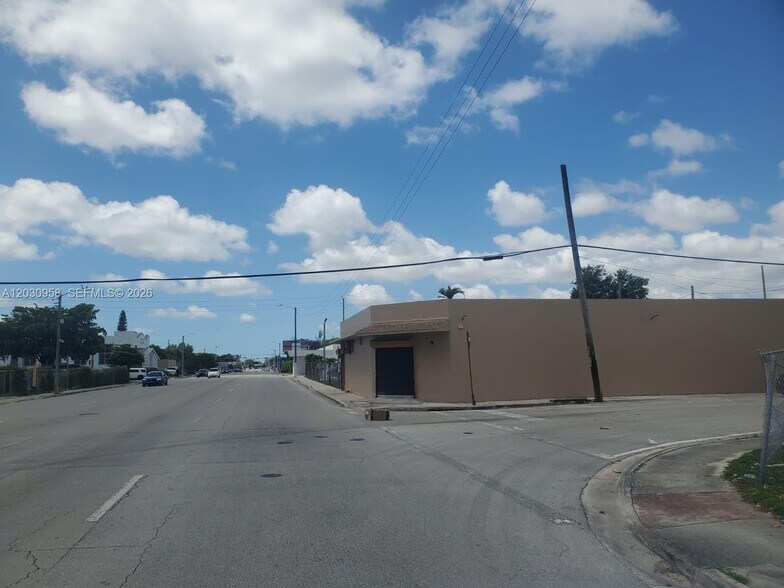 More Photos Of 5180-5182 NW 17th Ave, Miami Freestanding For Lease