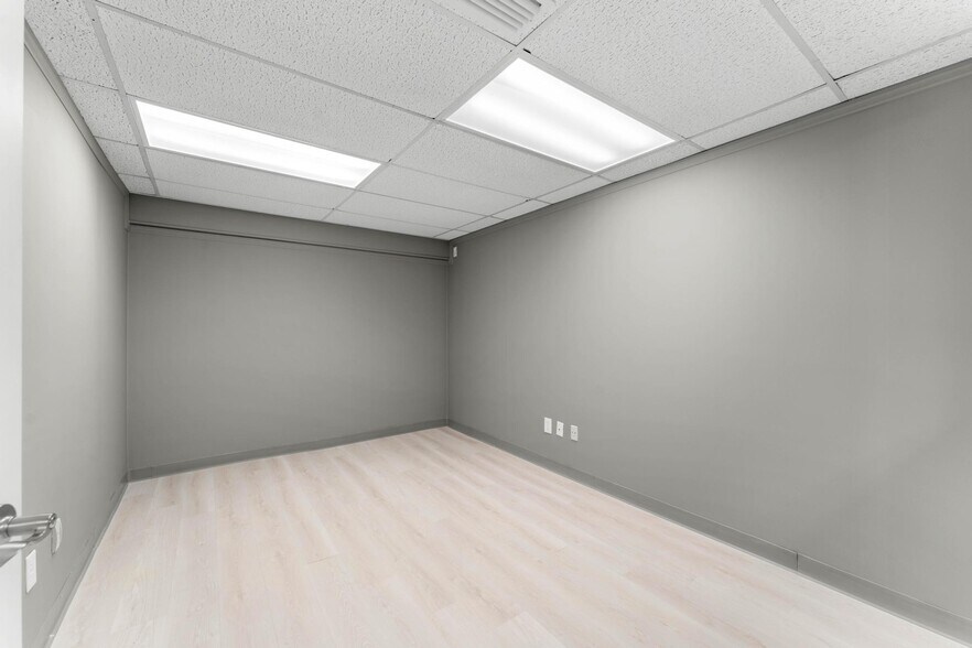 More Photos Of 315 11th Ave N, Jacksonville Beach Medical For Lease