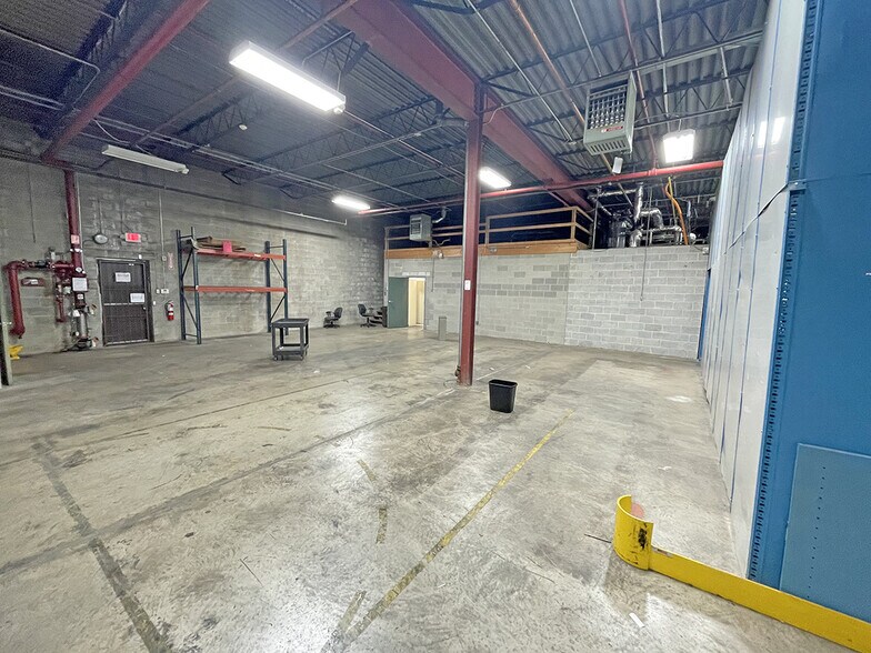 More Photos Of 24-26 Parkway Blvd, York Warehouse For Sale