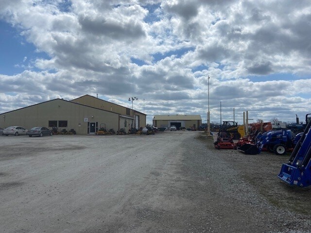 More Photos Of 1284 NE Highway 52, Clinton Truck Terminal For Sale