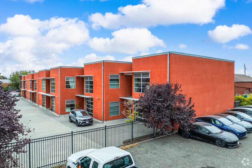 More Photos Of 1331 7th St, Berkeley Loft Creative Space For Sale