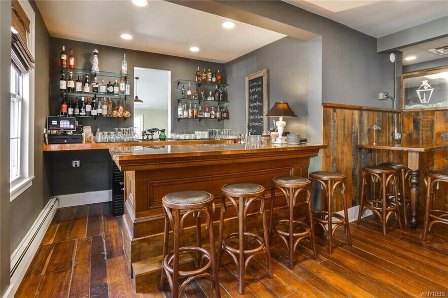 More Photos Of 644 Oakwood Ave, East Aurora Restaurant For Sale
