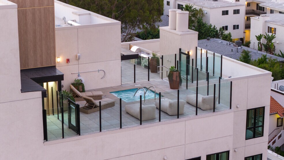 More Photos Of 1511 N Fairfax Ave, Los Angeles Apartments For Lease