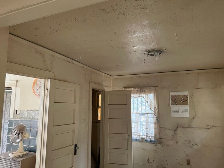More Photos Of 3303 Floral Dr, Los Angeles Apartments For Sale