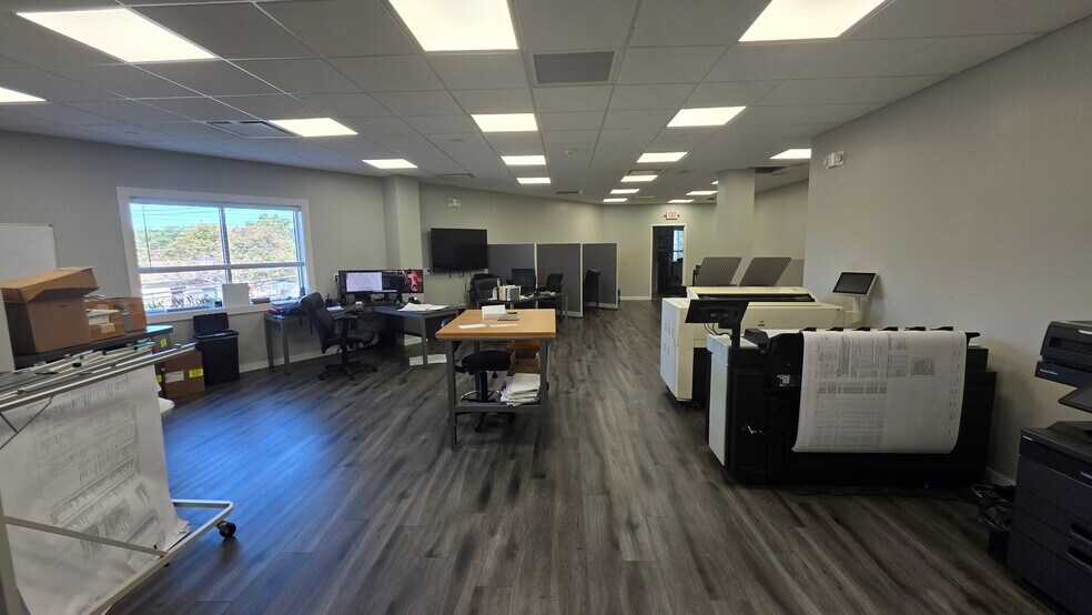 More Photos Of 3702 Horseblock Rd, Medford Warehouse For Sale