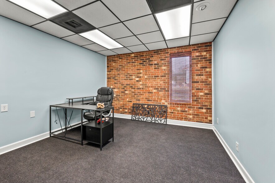 More Photos Of 808-810 W Main St, Jamestown Auto Repair For Sale