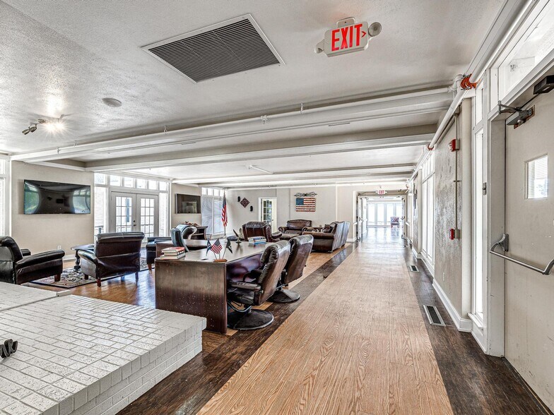 More Photos Of 901 NW 25th St, Oklahoma City Healthcare For Sale