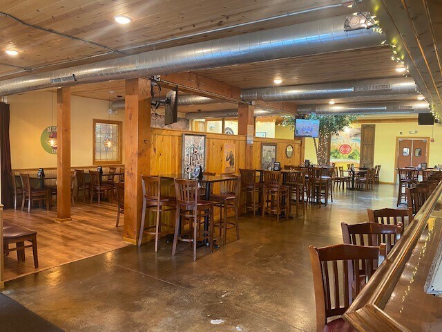 More Photos Of 1111-1113 South Blvd, Oak Park Restaurant For Lease