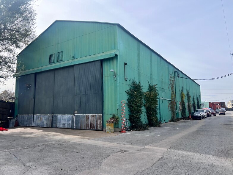 More Photos Of 3306 Charles Page Blvd, Tulsa Warehouse For Lease