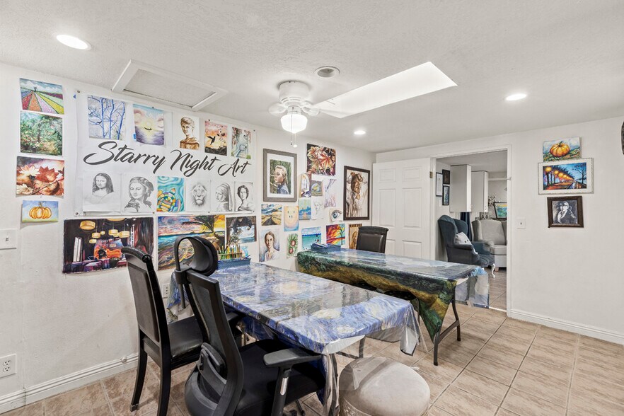 More Photos Of 906 E Commonwealth Ave, Fullerton Storefront For Sale