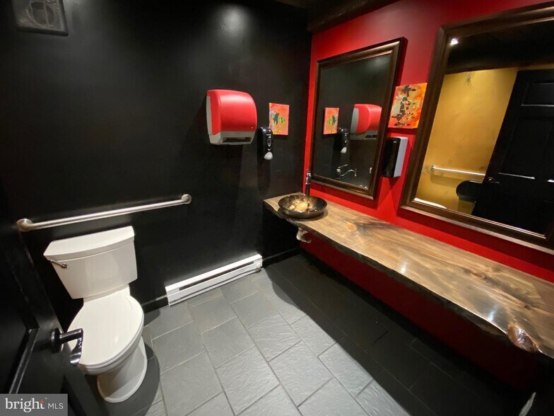 More Photos Of 114-118 N Centre St, Pottsville Bar For Sale