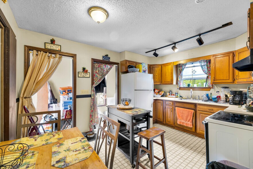 More Photos Of 678 Colonel Ledyard Hwy, Ledyard Storefront Retail Residential For Sale