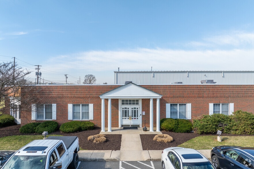 More Photos Of 1627 Ritner Hwy, Carlisle Warehouse For Lease