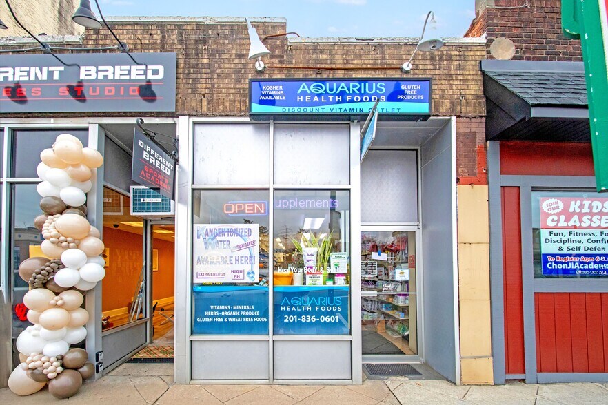 More Photos Of 418-420 Cedar Ln, Teaneck Storefront For Sale