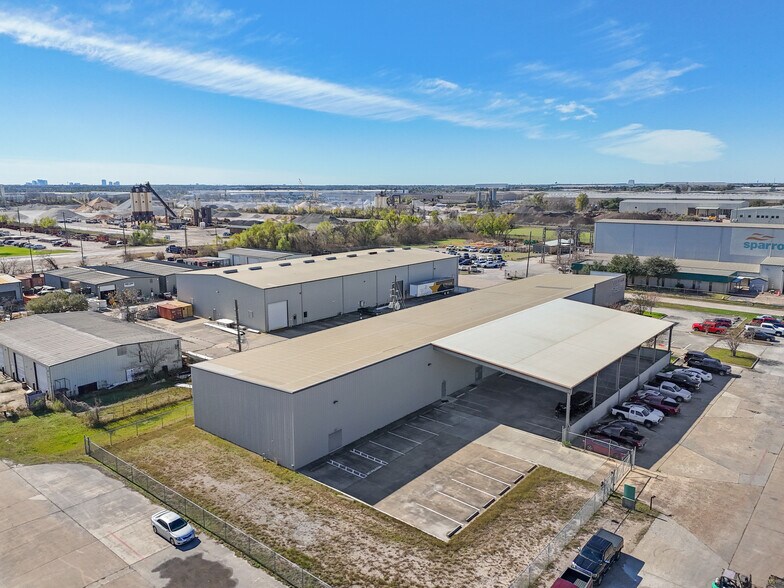 More Photos Of 6754-6758 Northwinds Dr, Houston Warehouse For Sale