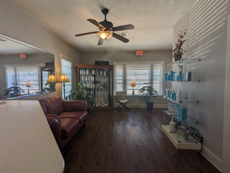 More Photos Of 2671 Broadway, Beaumont Freestanding For Sale