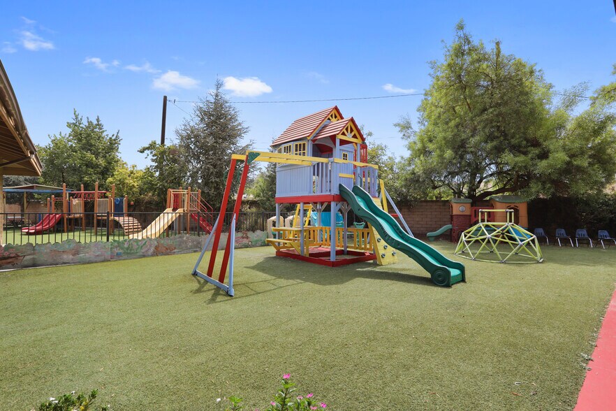 More Photos Of 818 W Gladstone St, San Dimas Specialty For Sale