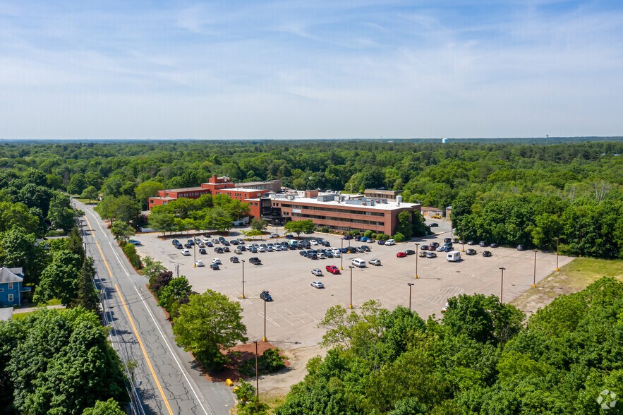 More Photos Of 909 Sumner St, Stoughton Medical For Lease