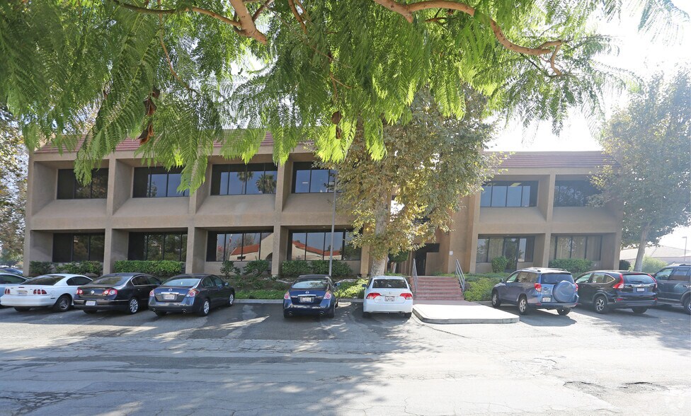 More Photos Of 2120 Foothill Blvd, La Verne Office For Lease
