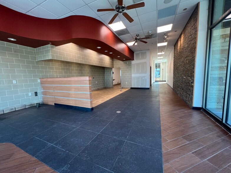 More Photos Of W 87th St Pky @ Renner Blvd, Lenexa Unknown For Lease