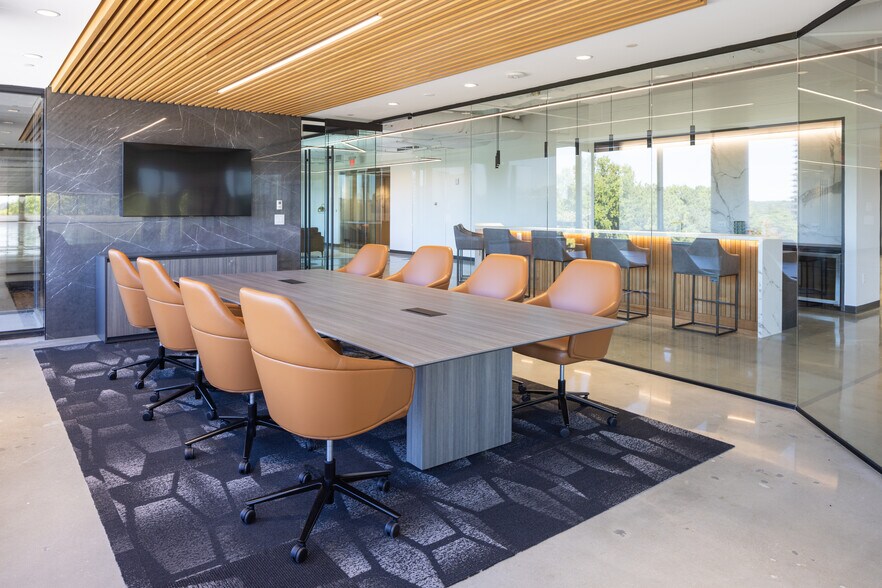 More Photos Of 4151 Ashford Dunwoody Rd NE, Atlanta Office For Lease
