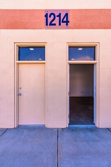 More Photos Of 1216 E Pennsylvania St, Tucson Warehouse For Lease