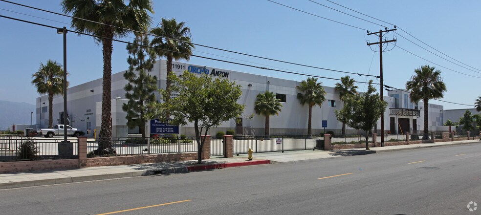 More Photos Of 11911 Clark St, Arcadia Light Manufacturing For Lease
