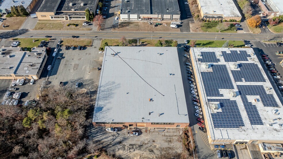 More Photos Of 75 Austin Blvd, Commack Warehouse For Lease