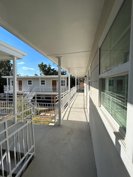 More Photos Of 1824 Thonig Rd, Houston Apartments For Sale