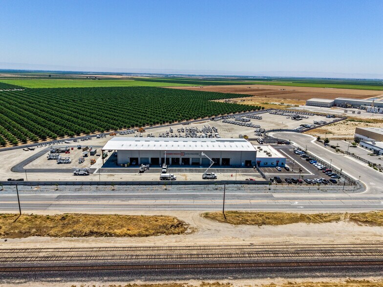 More Photos Of 6835 New Kapittel Ct, Shafter Warehouse For Sale