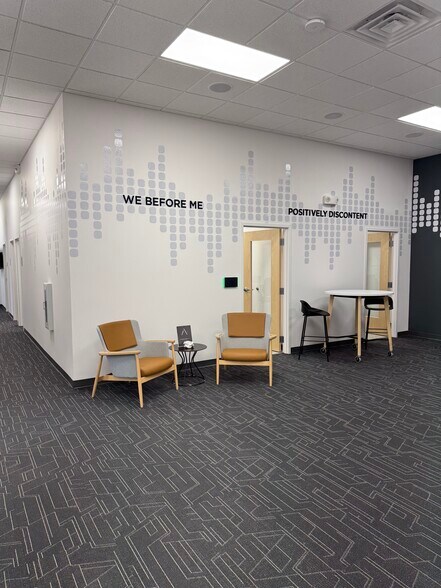 More Photos Of 200 Paper Pl, Mosinee Loft Creative Space For Lease