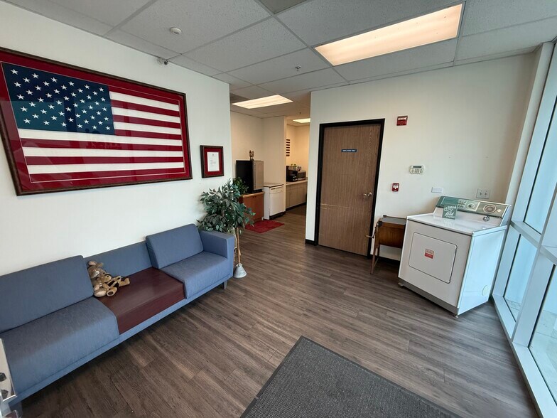 More Photos Of 480 Business Center Ct, Redlands Warehouse For Lease