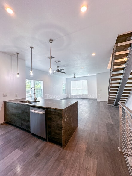 More Photos Of 225 S Pine St, San Antonio Apartments For Sale