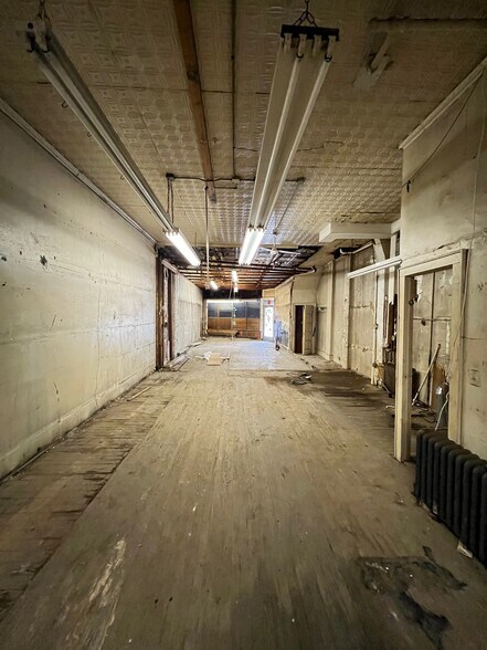 More Photos Of 13809 Jamaica Ave, Jamaica General Retail For Lease