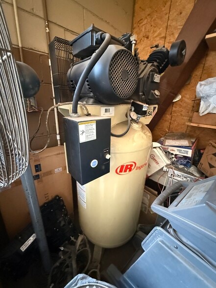 More Photos Of 69 Railroad Ave, Dora Specialty For Sale