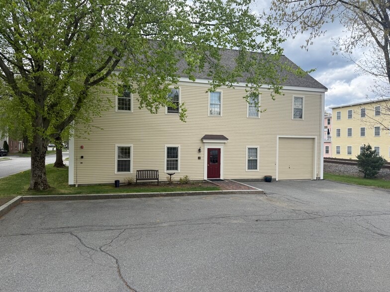Primary Photo Of 28-34 Junction Sq, Concord Office For Lease