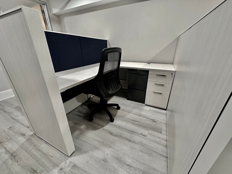 More Photos Of 12 Havemeyer Pl, Greenwich Office For Lease