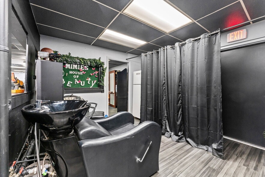 More Photos Of 3007 W Cypress St, Tampa General Retail For Sale