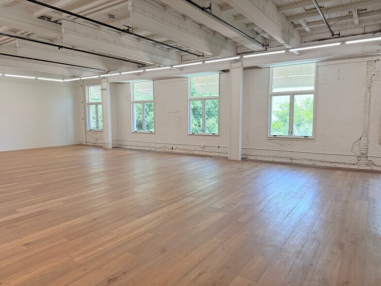 More Photos Of 2500 W 7th St, Los Angeles Office For Lease